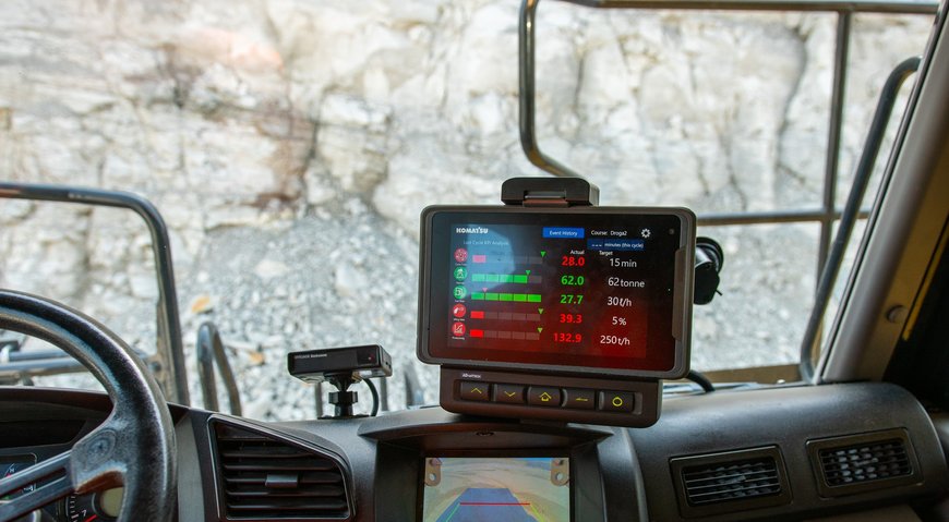 Monitorsystem zur Fahrerunterstützung von Komatsu